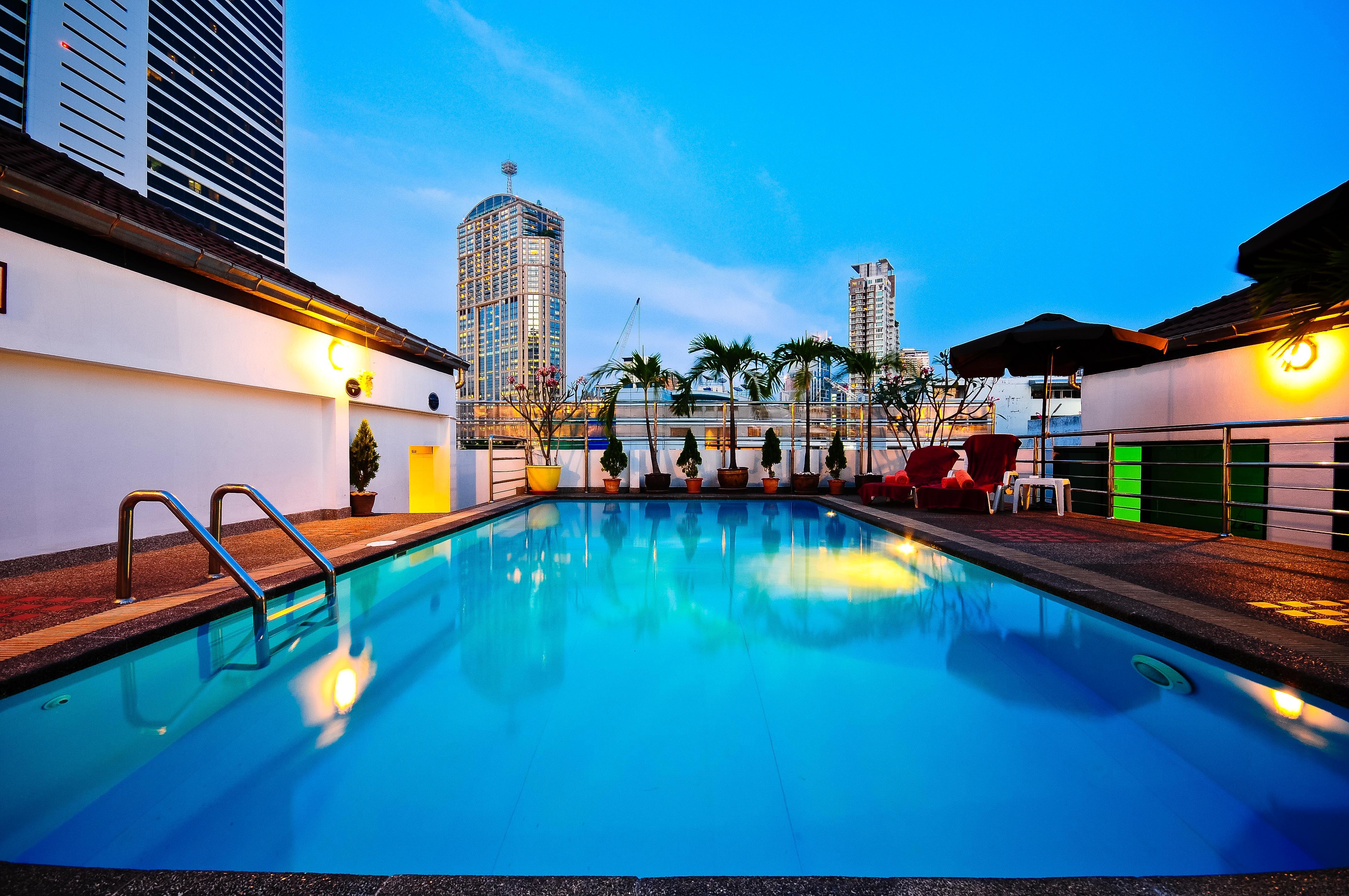 Admiral Suites Bangkok Luaran gambar