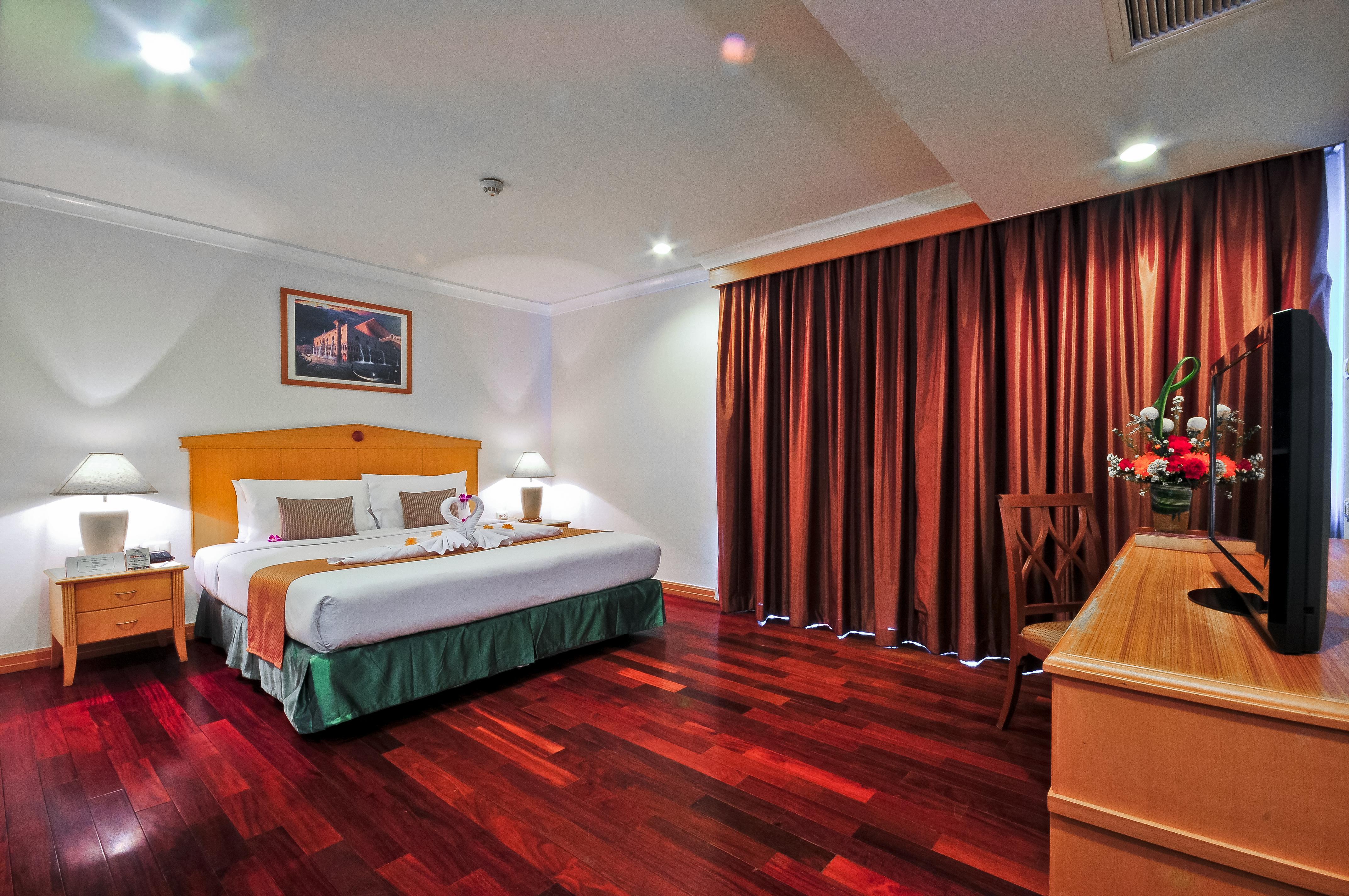 Admiral Suites Bangkok Luaran gambar