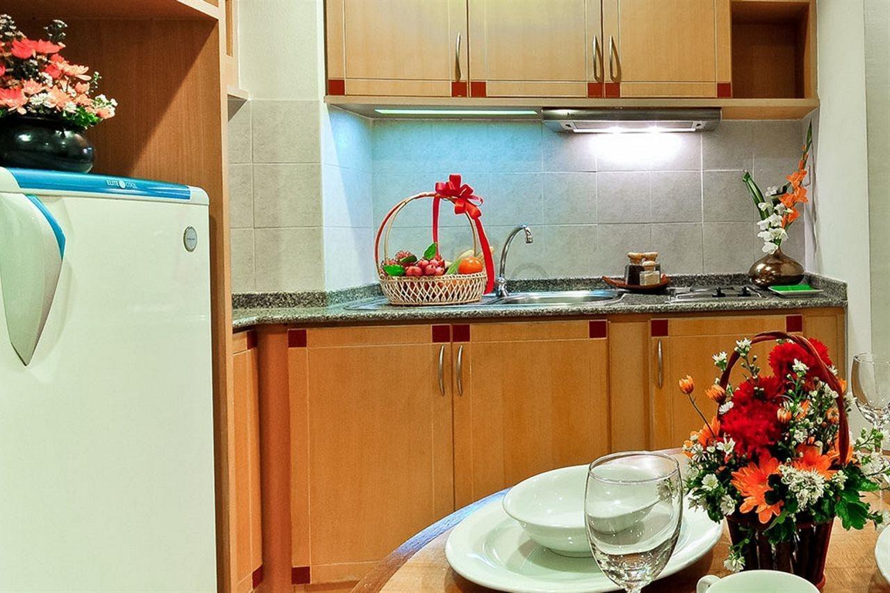 Admiral Suites Bangkok Luaran gambar
