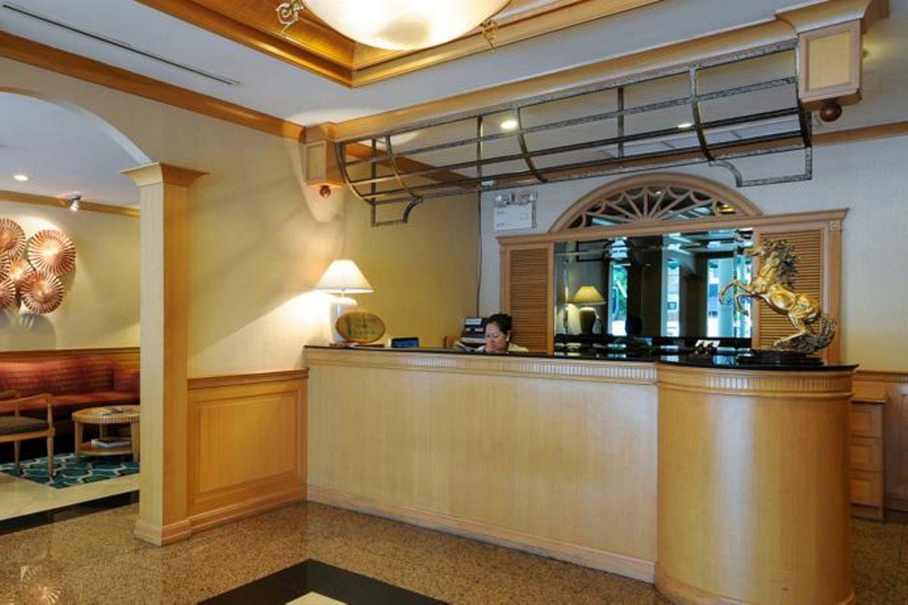 Admiral Suites Bangkok Luaran gambar