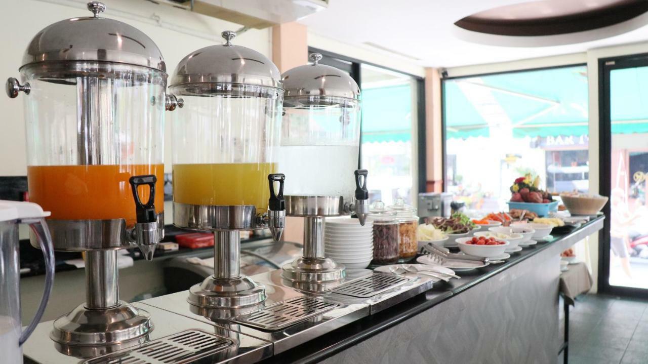 Admiral Suites Bangkok Luaran gambar