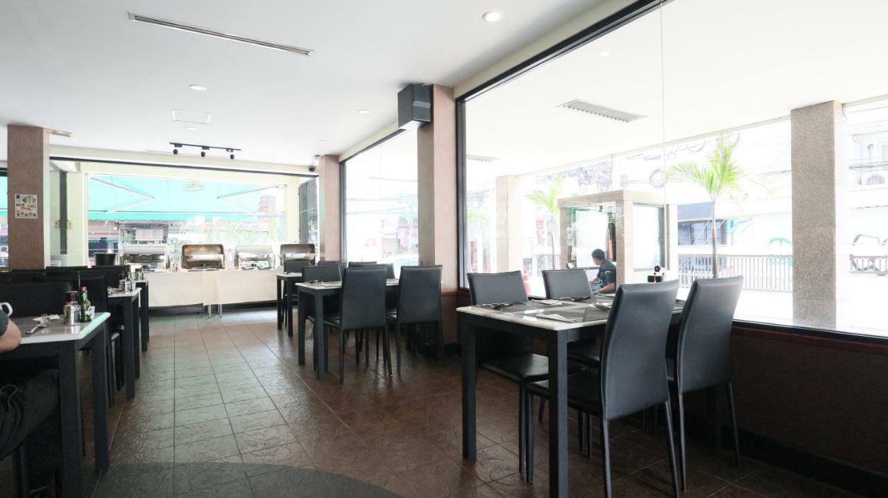 Admiral Suites Bangkok Luaran gambar