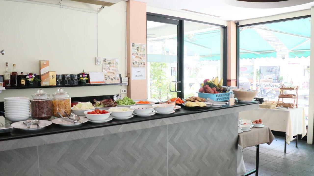 Admiral Suites Bangkok Luaran gambar