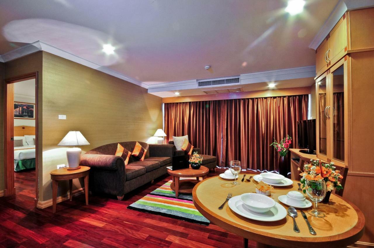 Admiral Suites Bangkok Luaran gambar