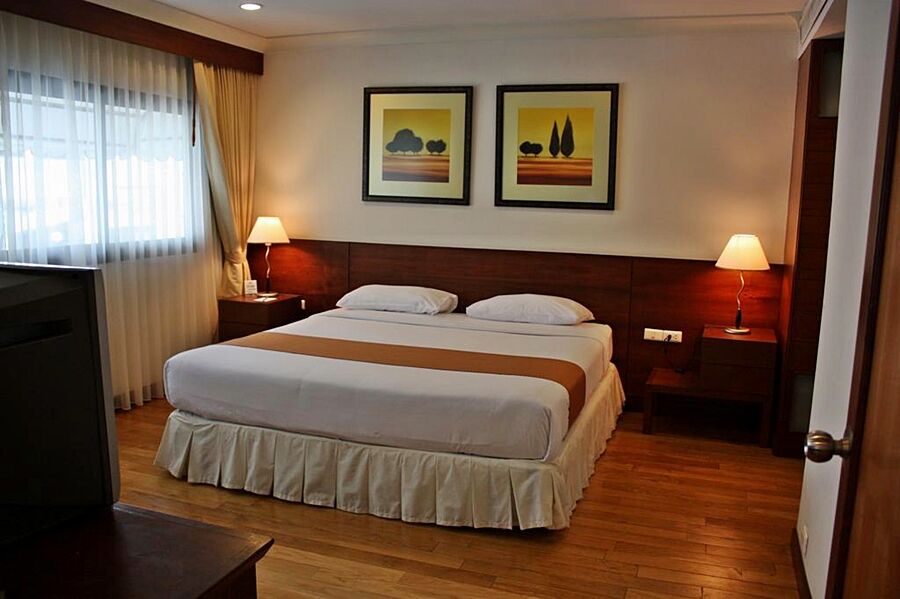 Admiral Suites Bangkok Luaran gambar